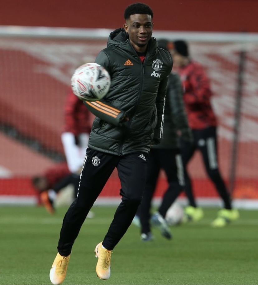 亚博体育APP-包含重磅！达拉斯独行侠转会期豪取连胜今晚巴黎圣日耳曼调整名单以备足总杯，皇家马德里围绕国王杯临场应变的词条