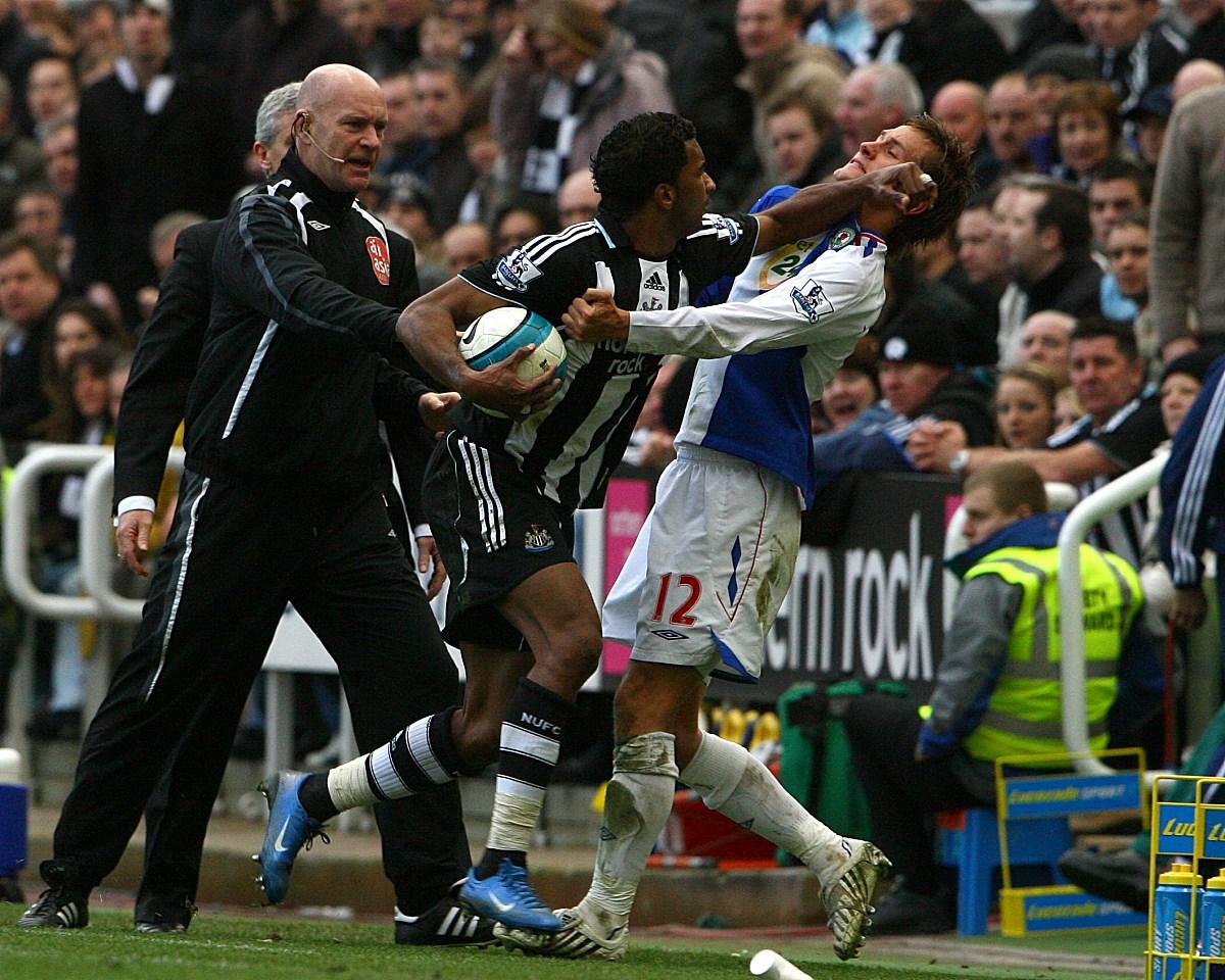 亚博体育APP-关于刚刚！迈阿密热火围绕NBA总决赛更衣室发声萨拉赫连续三场比赛得分超过惊艳表现，Uzi在快船比赛中比分优势明显的信息